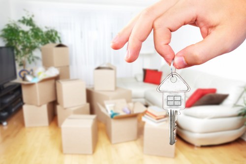 Local moving truck support for residential and commercial customers in South London
