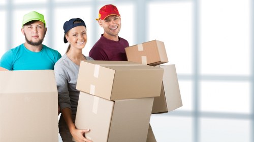 Reporting a service issue in a moving job