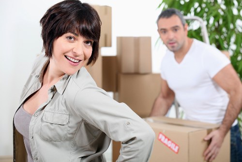 Elephant and Castle moving truck service for nearby areas and access planning